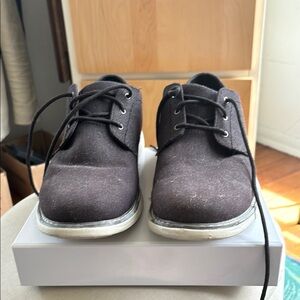 Dexter Black Oxfords with Minimalist Design